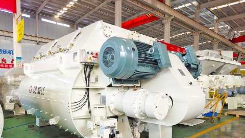 如何规范操作双卧轴搅拌机避免抱轴